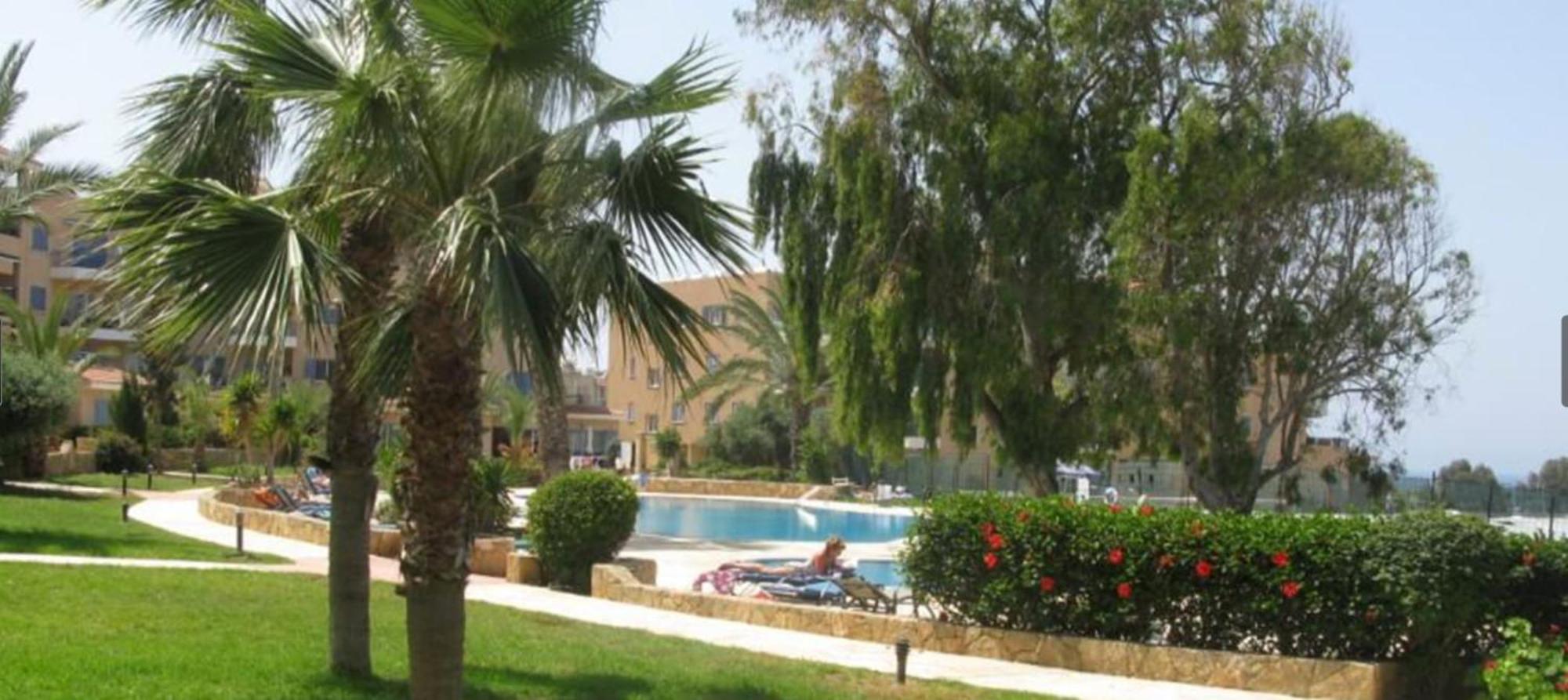 Kings Palace - Modern And Stylish 1 Bedroom Apartment Paphos Exterior photo