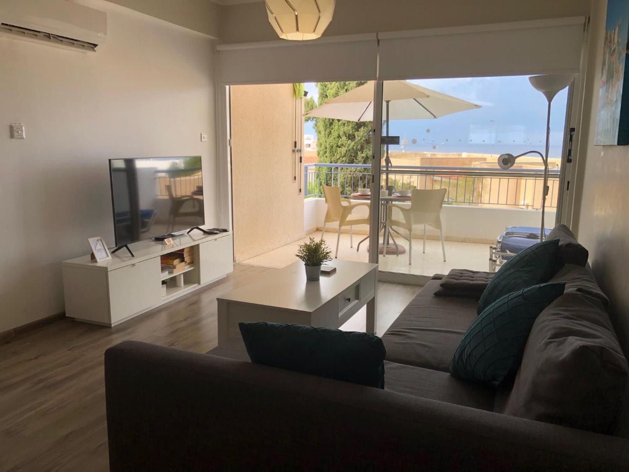 Kings Palace - Modern And Stylish 1 Bedroom Apartment Paphos Exterior photo